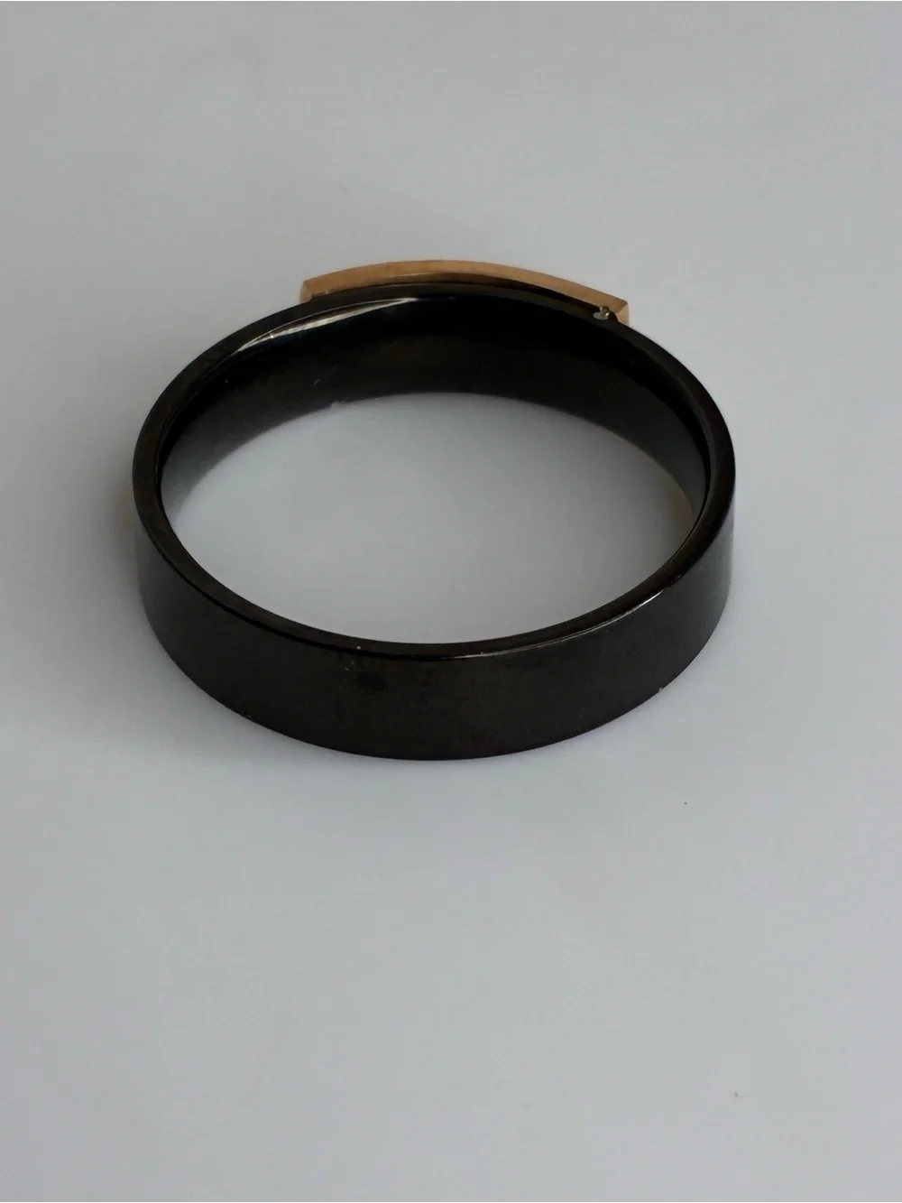 Vintage Black and Gold Plaque Ring - Size 9